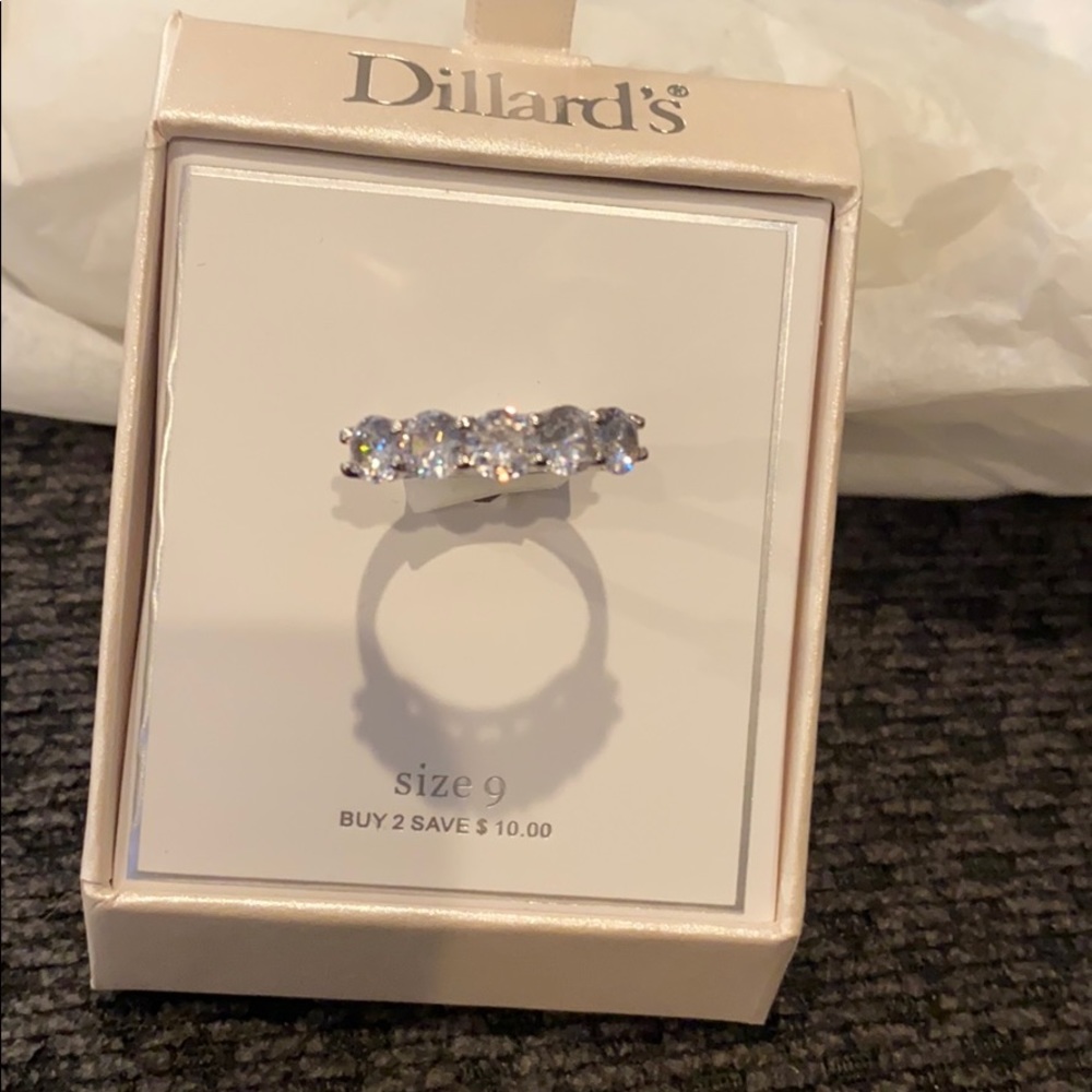 Womens fashion ring